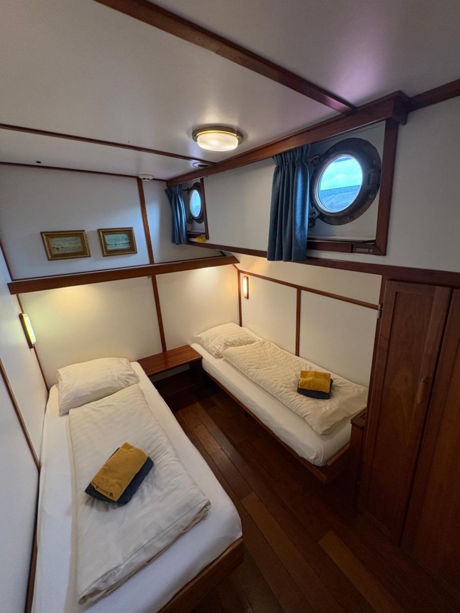 Hotelboot Zwaan Amsterdam Eksteriør bilde