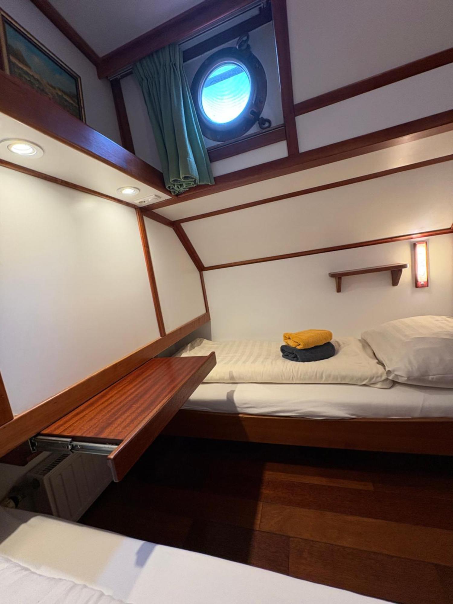 Hotelboot Zwaan Amsterdam Eksteriør bilde